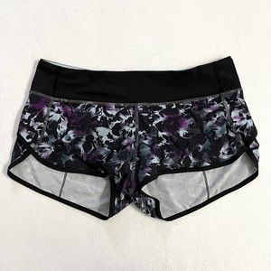 Lululemon Biggie Fleur Sombre Caspian Blue Black Print Run Speed Shorts Size 6